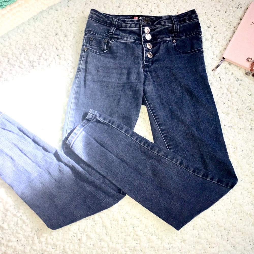 High waisted jeans